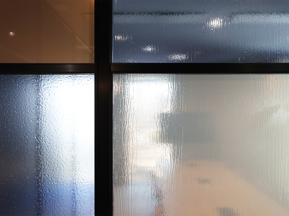 株式会社パック城北店　会議室ガラス装飾-4